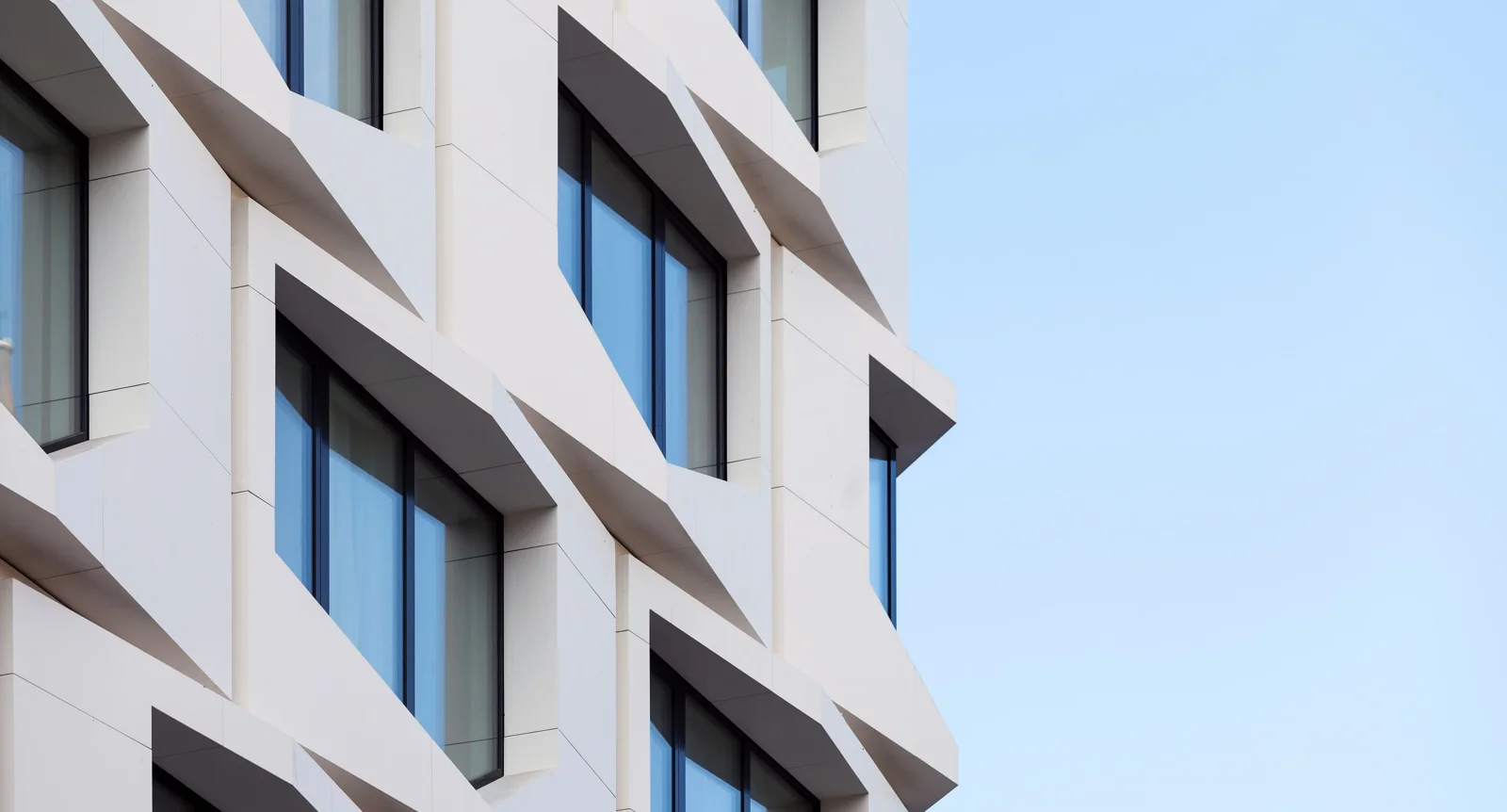 Fasadprojekt med stenkeramik från Neolith